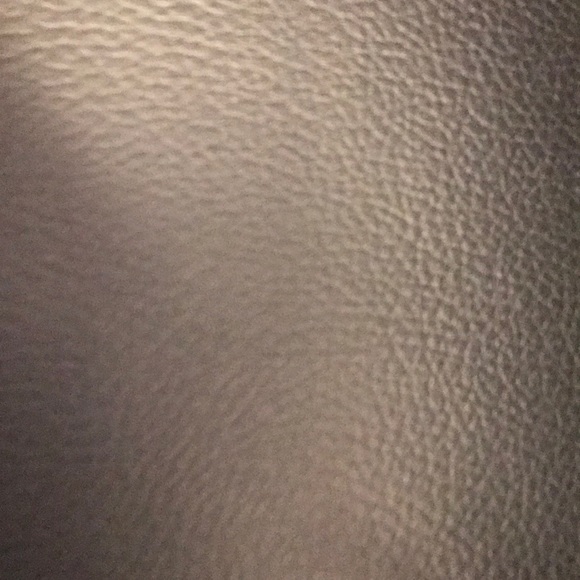 Meet your Posher, Valerie - Picture 1 of 1